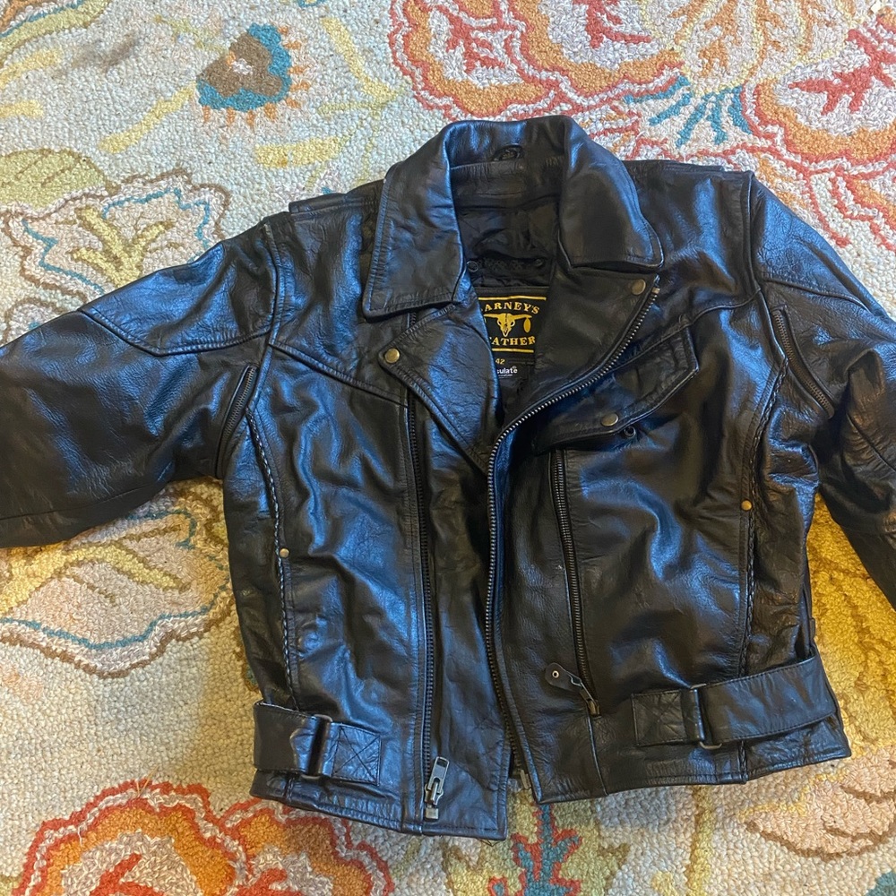 Barney’s Leather men’s jacket sz 42. Zip out insulated liner.